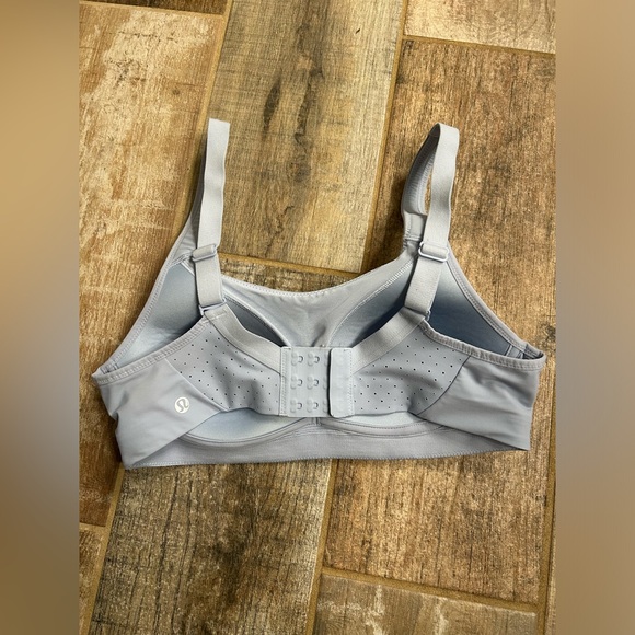 Lululemon Run Times Bra 34B Pale Blue - Picture 4 of 6